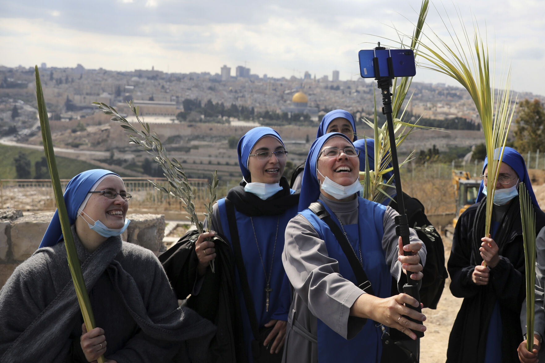 Pictures of the Month Religion Photo Gallery